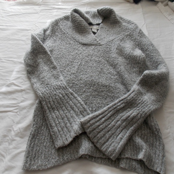 8 sweaters sm/med - Picture 3 of 8